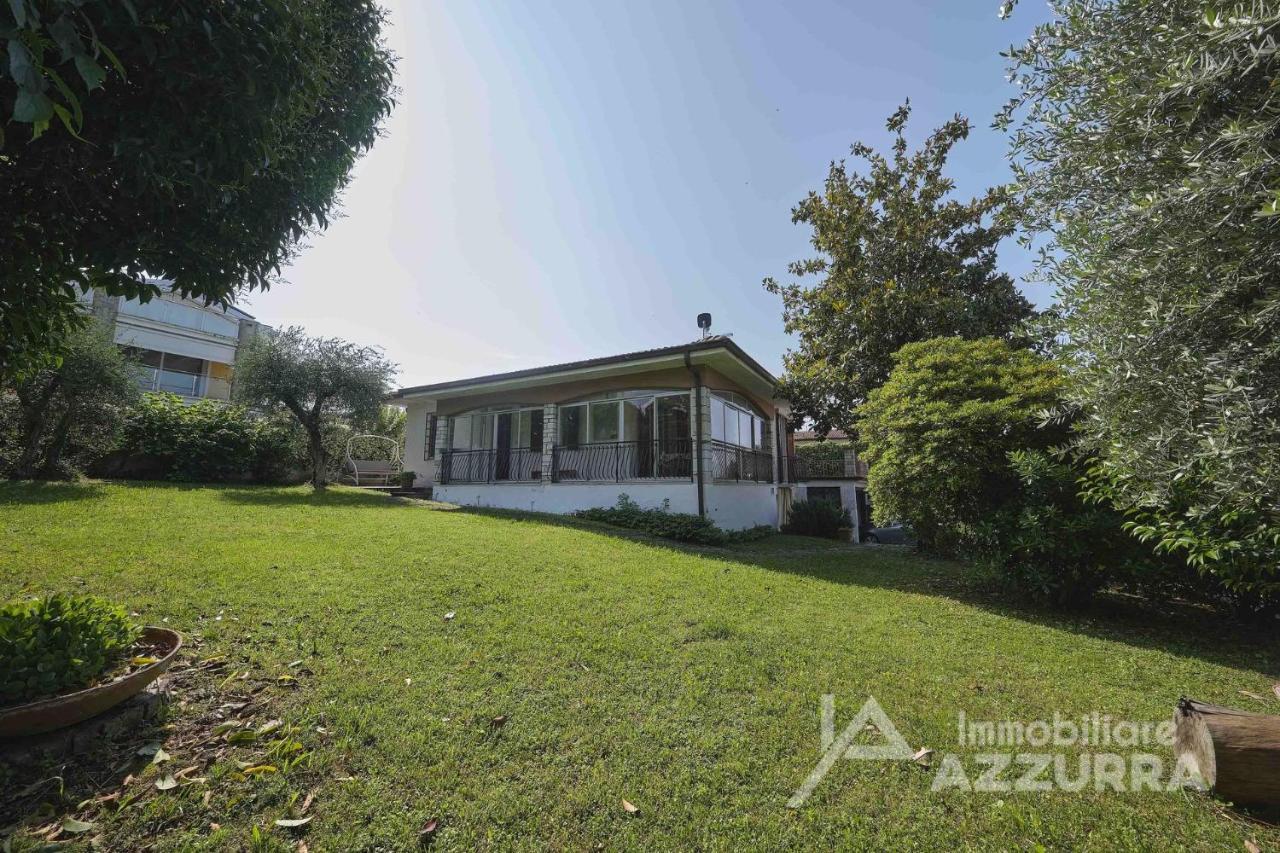 Villetta Arcobaleno - Immobiliare Azzurra バルドリーノ エクステリア 写真